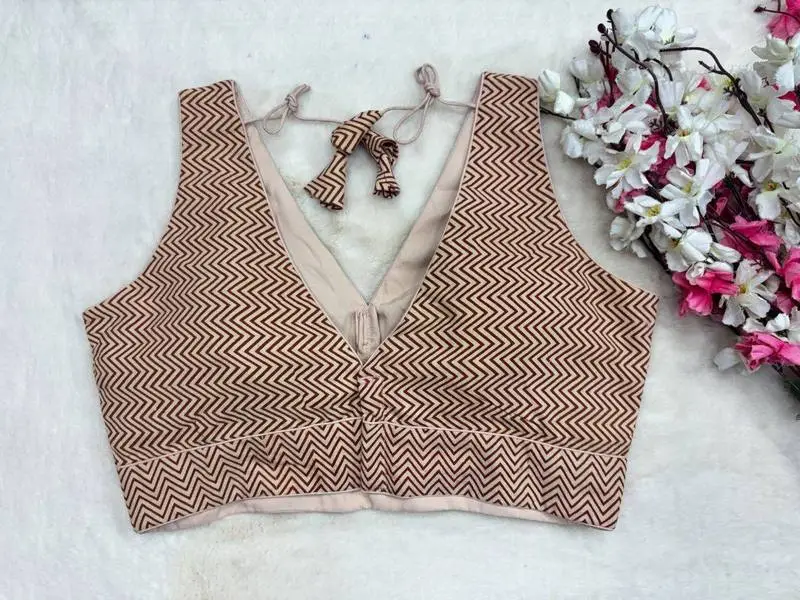 Symmetrical Print Blouse - View 4