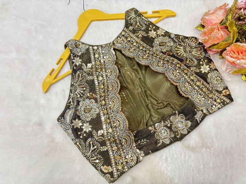 Zamrud Embroidered Blouse - View 4