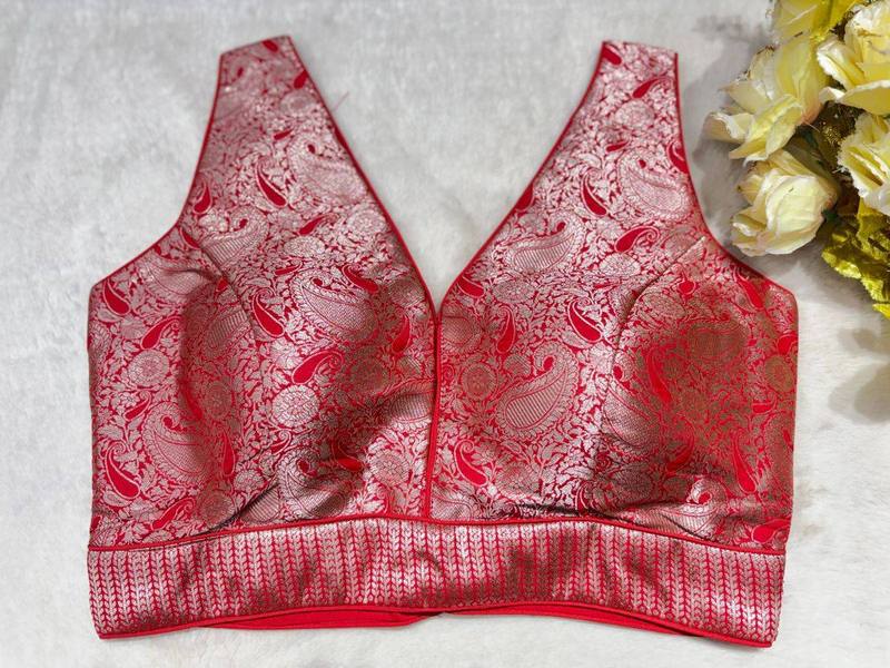 Noorani V-Back Blouse - View 10