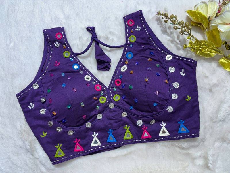Heera Navratri Blouse - View 3