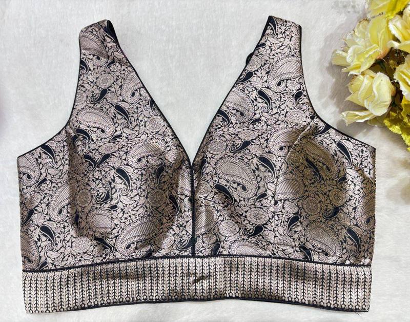 Noorani V-Back Blouse - View 9