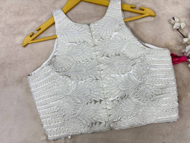 Kad-Dana Embroidered High-Neck Blouse - View 4